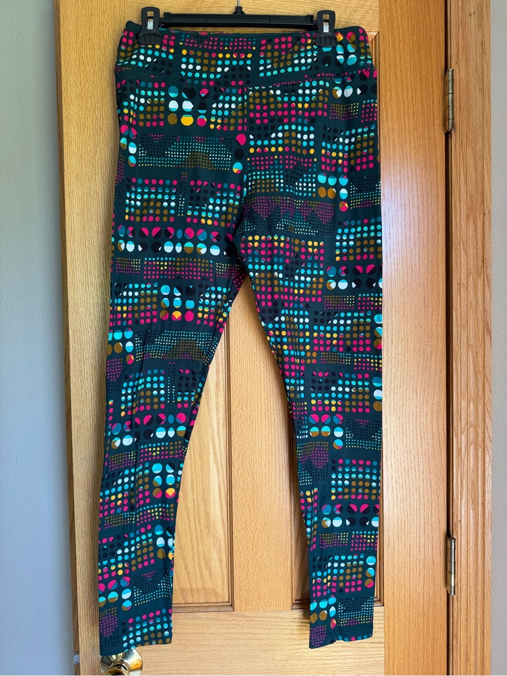 LuLaRoe Tall & Curvy TC Leggings Abstract Geometric Polka Dot Multicolored